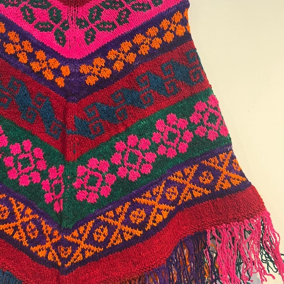 HANDMADE PONCHO BOLIVIAN INDUSTRY - Picture 3 of 3